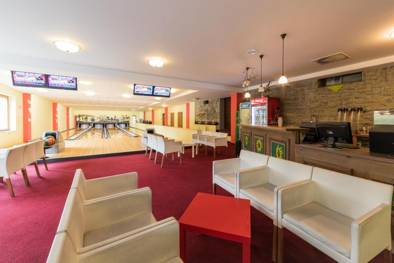 Hotel Jakec Trije Kralji Na Pohorju Zgornja Loznica Экстерьер фото