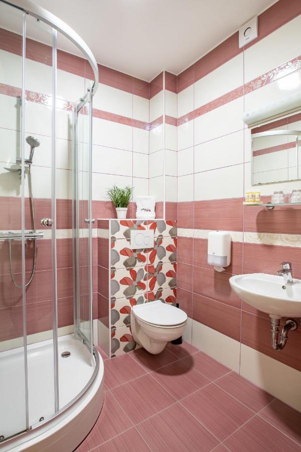 Hotel Jakec Trije Kralji Na Pohorju Zgornja Loznica Экстерьер фото