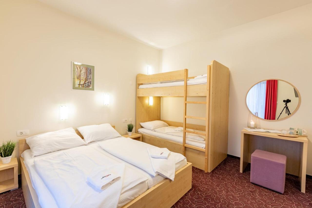 Hotel Jakec Trije Kralji Na Pohorju Zgornja Loznica Экстерьер фото